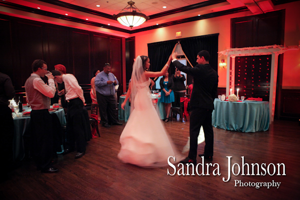 Best Maggiano's Orlando wedding photographer - Sandra Johnson (SJFoto.com)